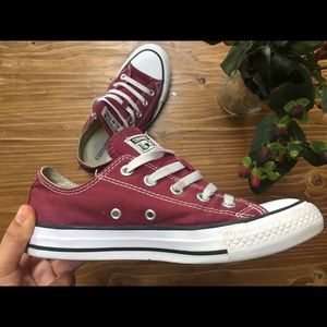 Converse All Star Maroon Sneakers Women 6 Men 4